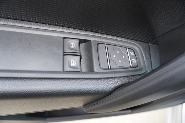 Renault Kangoo E-Tech Advance L2 44 kWh Automaat Opklapbare Dubbelcabine nr.V095 | 120PK | Climate | Navi | Cruise | Schuifdeur L + R
