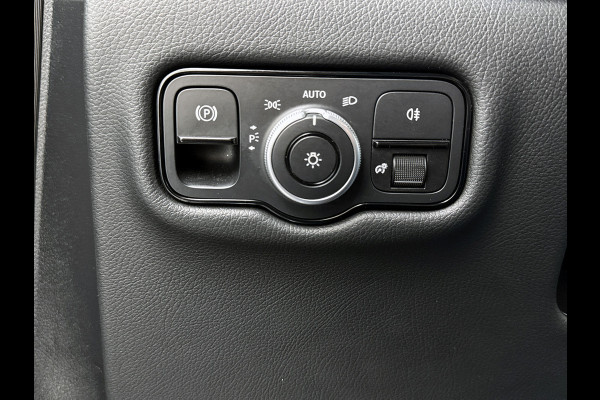 Mercedes-Benz Eqv 300 L2 Avantgarde 90 kWh Burmester Audio Luchtvering Leder 360 camera Elektr schuifdeuren