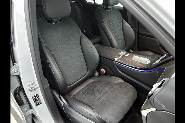 Mercedes-Benz GLC 300e 4MATIC Business Solution AMG | Advanced plus | Nightpakket | Parkeerpakket met achteruitcamera | Trekhaak | Middenconsole metaalstructuur | 19” vijfspaaks lichtmetalen AMG-velgen | URBAN GUARD Plus | Warmtewerend, donkergetint glas |