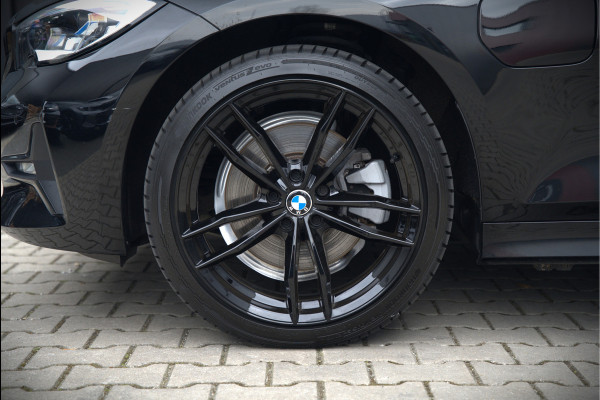 BMW 3 Serie Touring 320e Business Edition Plus | Stoelverwarming | Cruise Control | Apple Carplay | Navigatie | Laser Light | HIFI | Parkeersensoren | Grootlichtassistent | DAB |