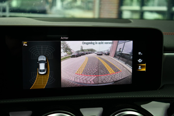 Mercedes-Benz CLA-Klasse 220 AMG 45 Look Pano Night 19inch Sportuilaat