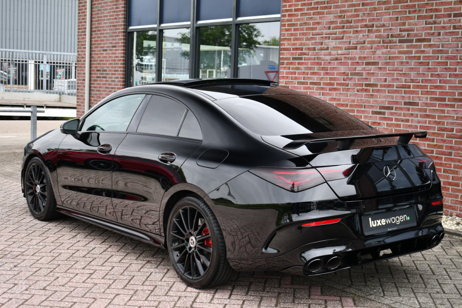 Mercedes-Benz CLA-Klasse 220 AMG 45 Look Pano Night 19inch Sportuilaat