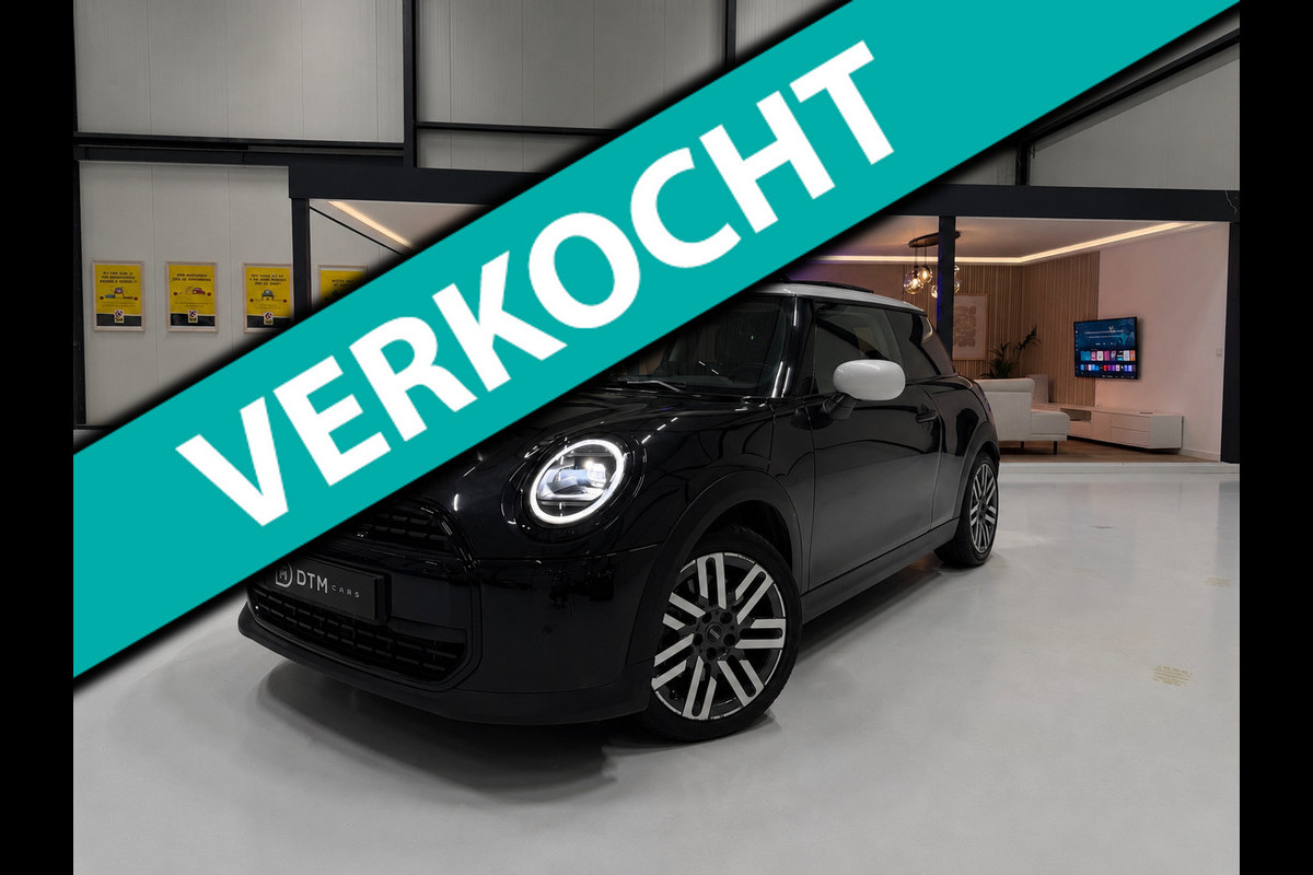 MINI Cooper C 156pk Automaat Black Edition | Panoramadak | Adaptive Cruise | Head-Up Display | Camera