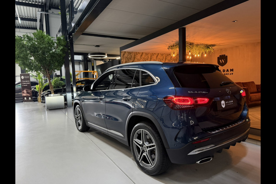 Mercedes-Benz GLA 250 e AMG Line|Plug-in Hybrid|360° Camera|Memory Stoelen|MBUX|Adaptieve Cruise|Elek. Achterklep|Rijklaar