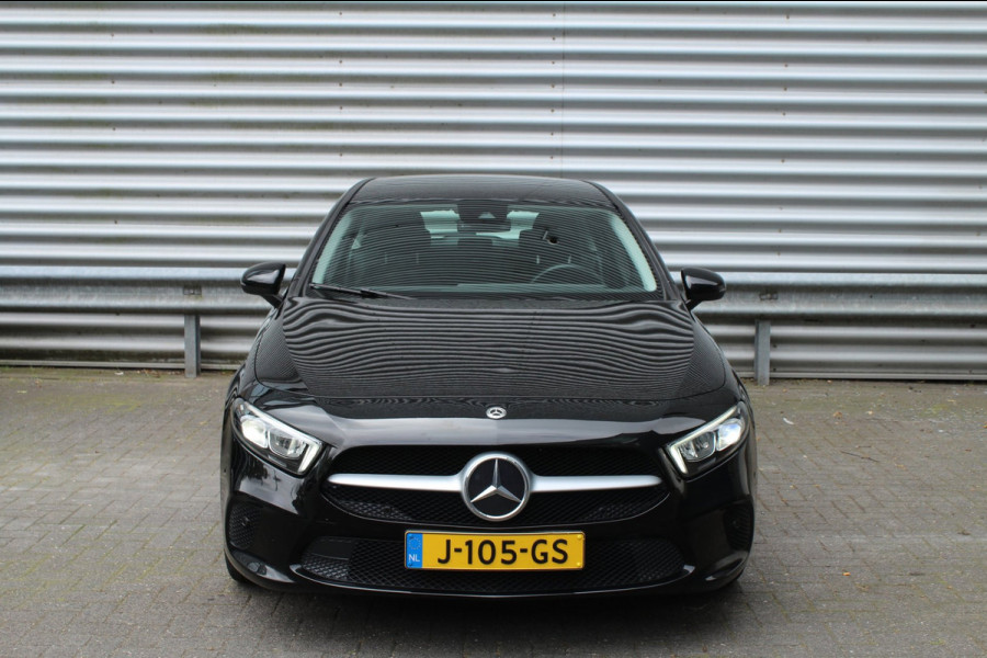Mercedes-Benz A-Klasse 180 136pk Business Solution AUTOMAAT Widescreen 18"AMG LMV