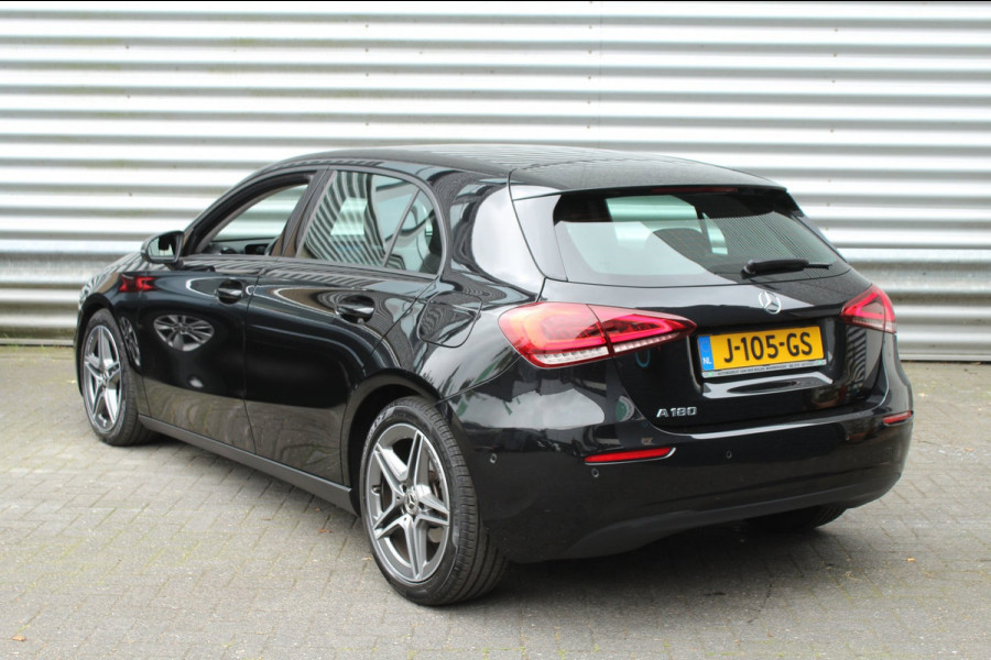 Mercedes-Benz A-Klasse 180 136pk Business Solution AUTOMAAT Widescreen 18"AMG LMV