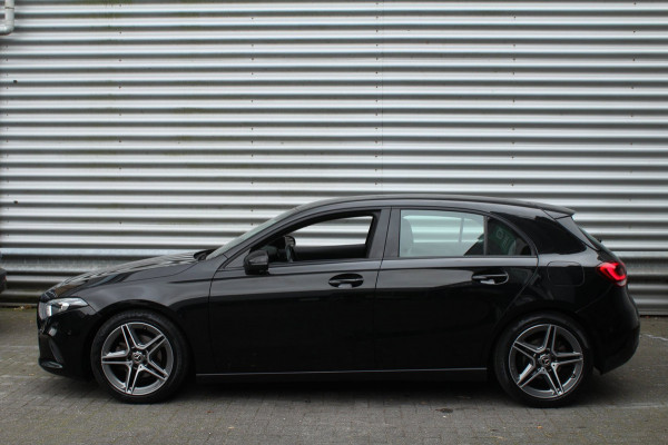 Mercedes-Benz A-Klasse 180 136pk Business Solution AUTOMAAT Widescreen 18"AMG LMV