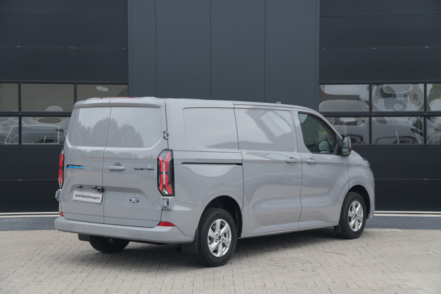 Ford E-Transit Custom 320 L1H1 Limited 71 kWh 218pk - Stoel + Stoel - Keyless - Stoelverwarming - Camera - Carplay - Rijklaar