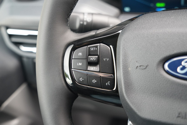 Ford E-Transit Custom 320 L1H1 Limited 71 kWh 218pk - Stoel + Stoel - Keyless - Stoelverwarming - Camera - Carplay - Rijklaar