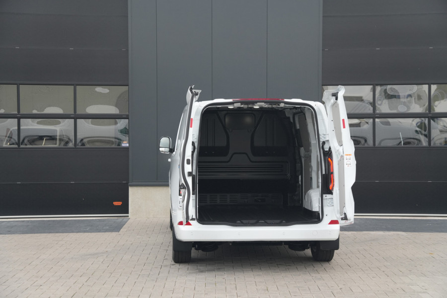 Ford E-Transit Custom 320 L1H1 Limited 71 kWh 218pk - Keyless - Stoelverwarming - Camera - Carplay - Rijklaar