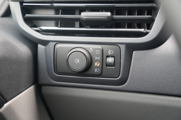 Ford E-Transit Custom 320 L1H1 Limited 71 kWh 218pk - Keyless - Stoelverwarming - Camera - Carplay - Rijklaar