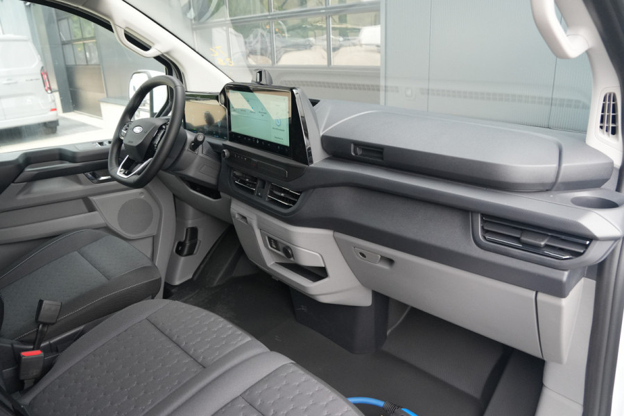 Ford E-Transit Custom 320 L1H1 Limited 71 kWh 218pk - Keyless - Stoelverwarming - Camera - Carplay - Rijklaar