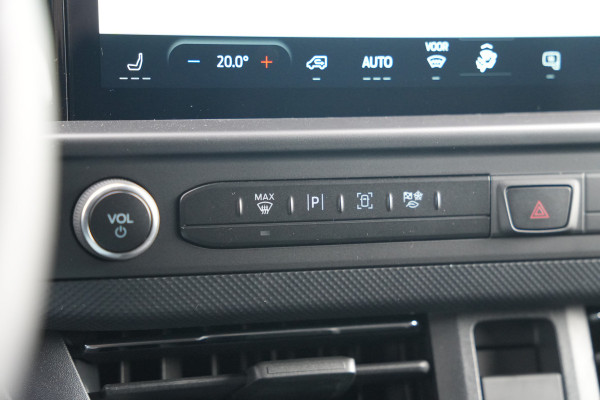 Ford E-Transit Custom 320 L1H1 Limited 71 kWh 218pk - Keyless - Stoelverwarming - Camera - Carplay - Rijklaar