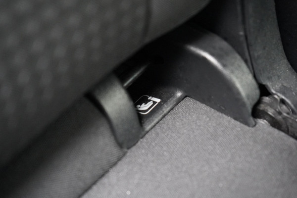 Ford Kuga 2.5 PHEV ST-Line | SoH 75% | Blind spot | Navigatie | Adaptive cruise | Camera | Apple Carplay | Keyless | Stoelverwarming