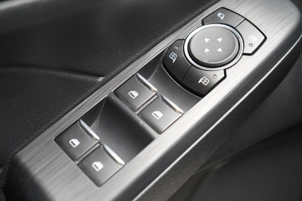 Ford Kuga 2.5 PHEV ST-Line | SoH 75% | Blind spot | Navigatie | Adaptive cruise | Camera | Apple Carplay | Keyless | Stoelverwarming