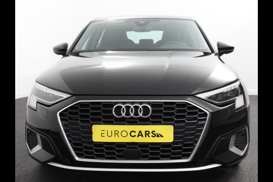 Audi A3 Sportback 40 TFSI e PHEV 204pk Advanced S Tronic Panorama dak Climate control Adaptieve cruise control LED Parkeersensoren Keyless Navigatie Verwarmde voorstoelen Apple Carplay/ Android Auto