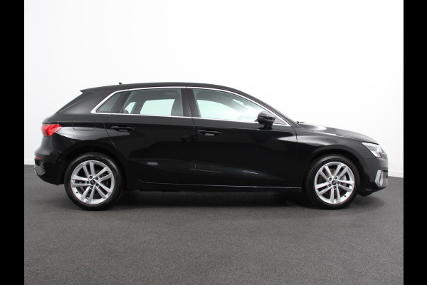 Audi A3 Sportback 40 TFSI e PHEV 204pk Advanced S Tronic Panorama dak Climate control Adaptieve cruise control LED Parkeersensoren Keyless Navigatie Verwarmde voorstoelen Apple Carplay/ Android Auto