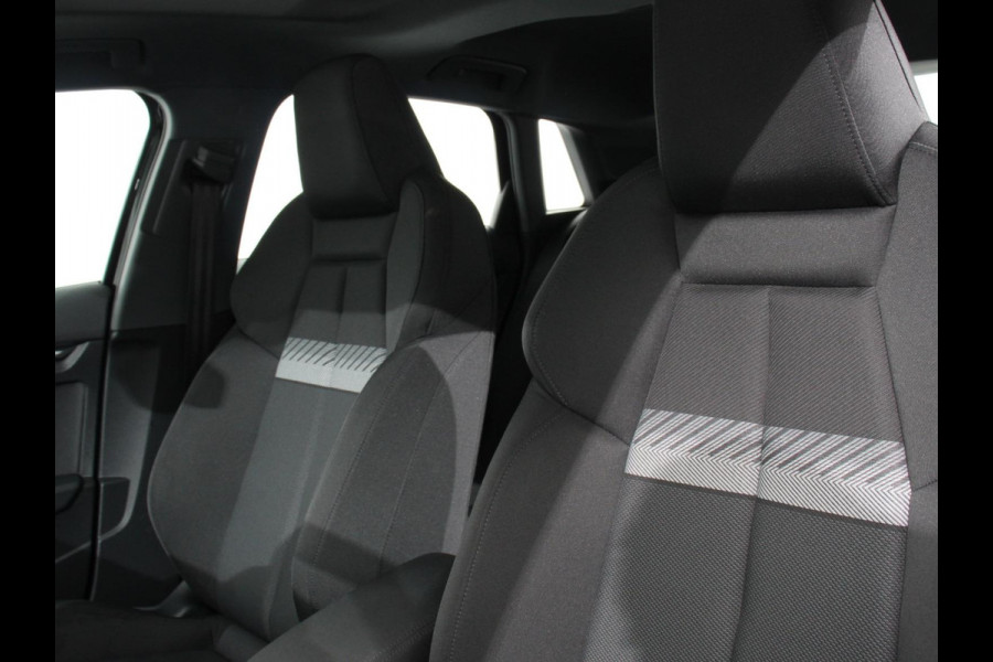 Audi A3 Sportback 40 TFSI e PHEV 204pk Advanced S Tronic Panorama dak Climate control Adaptieve cruise control LED Parkeersensoren Keyless Navigatie Verwarmde voorstoelen Apple Carplay/ Android Auto