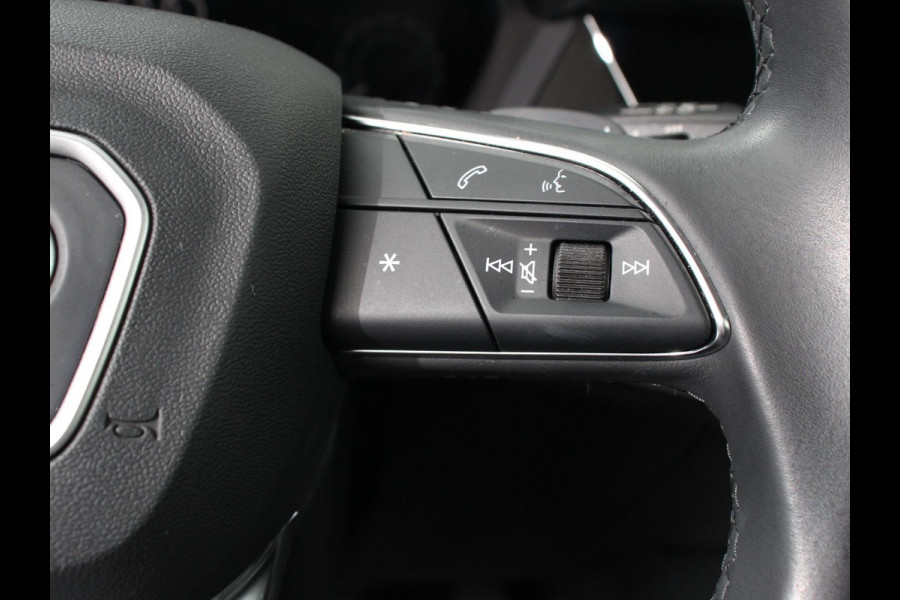Audi A3 Sportback 40 TFSI e PHEV 204pk Advanced S Tronic Panorama dak Climate control Adaptieve cruise control LED Parkeersensoren Keyless Navigatie Verwarmde voorstoelen Apple Carplay/ Android Auto