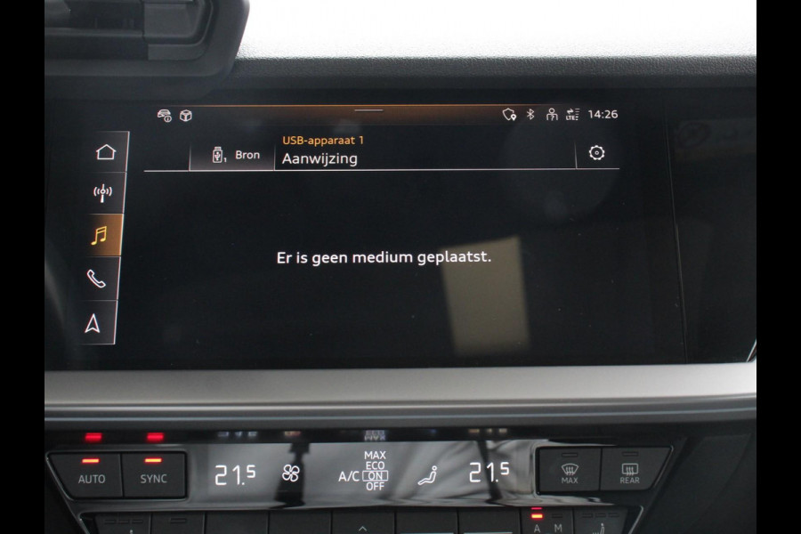 Audi A3 Sportback 40 TFSI e PHEV 204pk Advanced S Tronic Panorama dak Climate control Adaptieve cruise control LED Parkeersensoren Keyless Navigatie Verwarmde voorstoelen Apple Carplay/ Android Auto