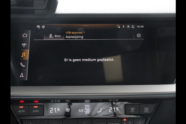 Audi A3 Sportback 40 TFSI e PHEV 204pk Advanced S Tronic Panorama dak Climate control Adaptieve cruise control LED Parkeersensoren Keyless Navigatie Verwarmde voorstoelen Apple Carplay/ Android Auto