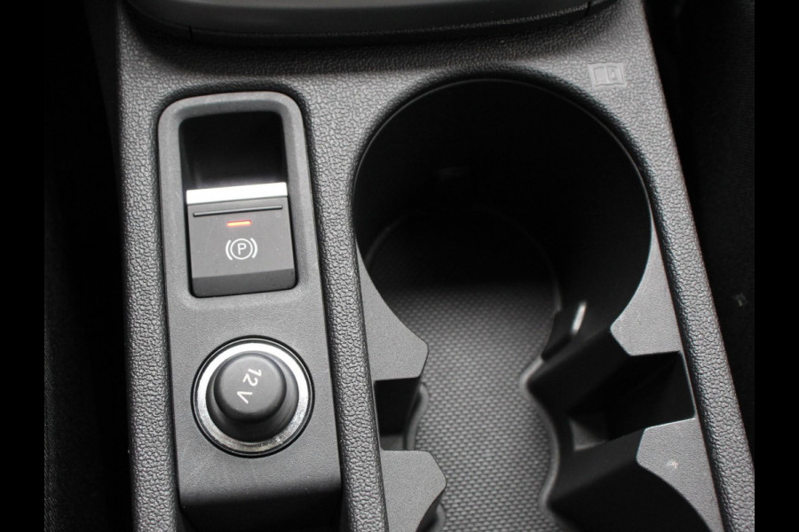 Audi A3 Sportback 40 TFSI e PHEV 204pk Advanced S Tronic Panorama dak Climate control Adaptieve cruise control LED Parkeersensoren Keyless Navigatie Verwarmde voorstoelen Apple Carplay/ Android Auto