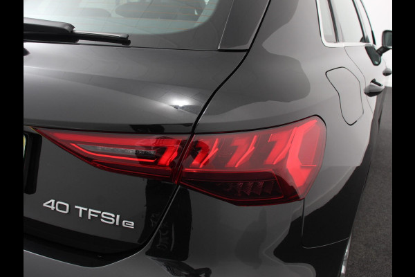 Audi A3 Sportback 40 TFSI e PHEV 204pk Advanced S Tronic Panorama dak Climate control Adaptieve cruise control LED Parkeersensoren Keyless Navigatie Verwarmde voorstoelen Apple Carplay/ Android Auto