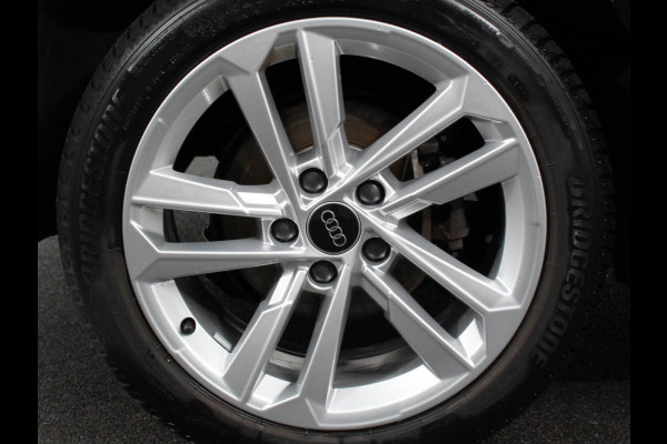 Audi A3 Sportback 40 TFSI e PHEV 204pk Advanced S Tronic Panorama dak Climate control Adaptieve cruise control LED Parkeersensoren Keyless Navigatie Verwarmde voorstoelen Apple Carplay/ Android Auto