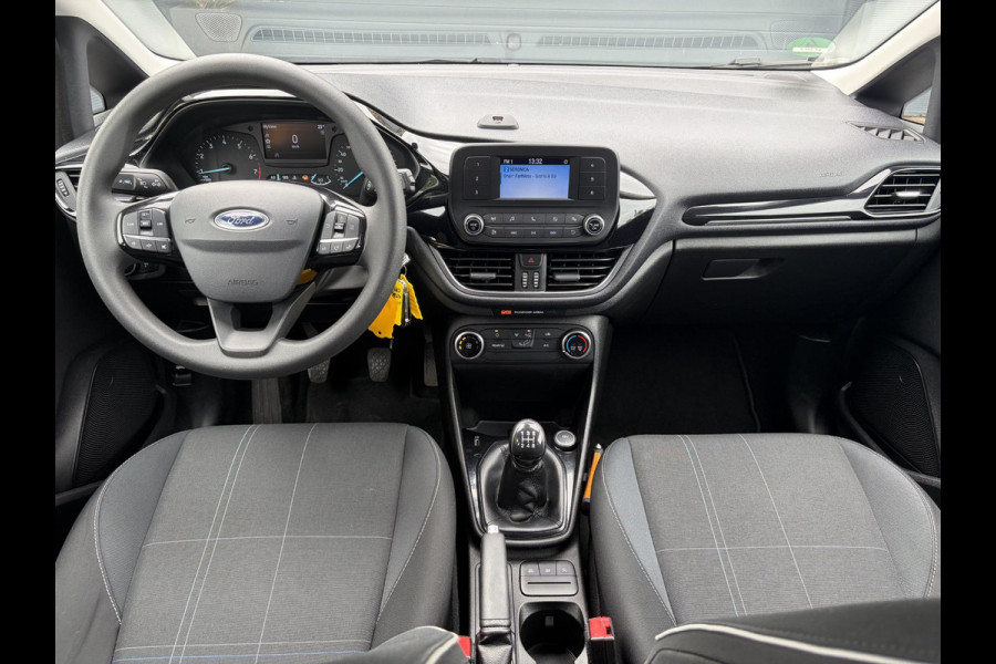 Ford Fiesta 1.1 Trend Airco,Cruise,Lm velgen,Pdc,N.A.P,Apk tot 02-2027