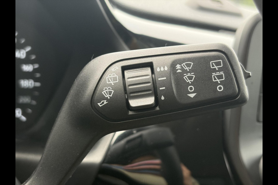 Ford Fiesta 1.1 Trend Airco,Cruise,Lm velgen,Pdc,N.A.P,Apk tot 02-2027
