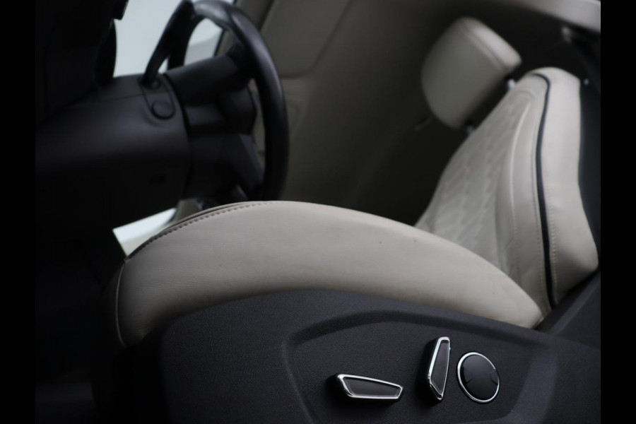 Ford Mondeo 2.0 IVCT HEV Vignale | Navigatie | Stoelverwarming | Cruise Control | Carplay | Climate control | Leer | Automaat