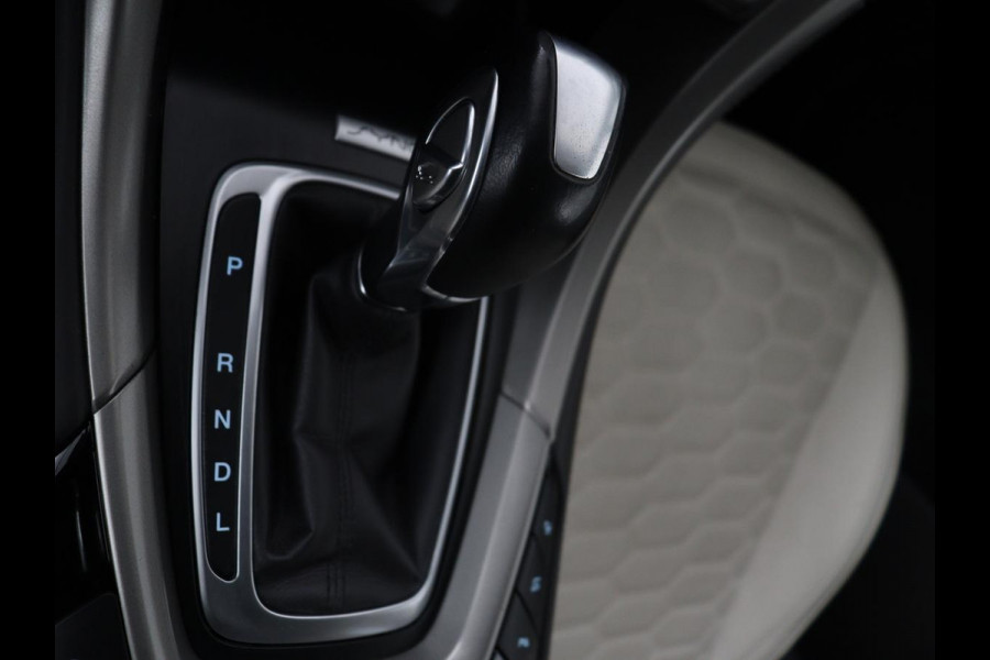 Ford Mondeo 2.0 IVCT HEV Vignale | Navigatie | Stoelverwarming | Cruise Control | Carplay | Climate control | Leer | Automaat
