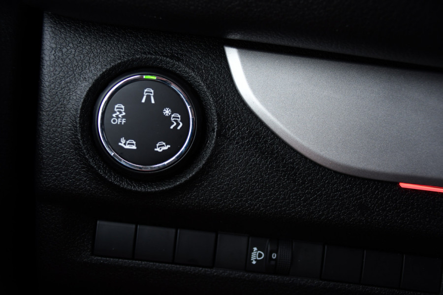 Fiat Scudo 2.0 MultiJet L3H1 PB Edition Camera, Cruise, Carplay, LED, Automaat, 177pk, Multimedia, Trekhaak, Sensoren, Uniek!