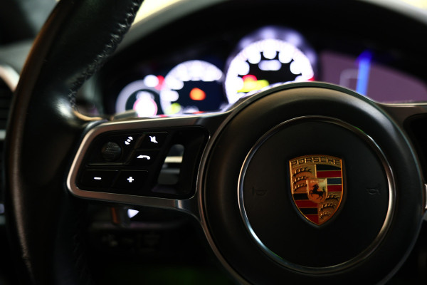 Porsche Cayenne Coupé 3.0 E-Hybrid KRIJT NAVI CAMERA TREKHAAK CARPLAY "20