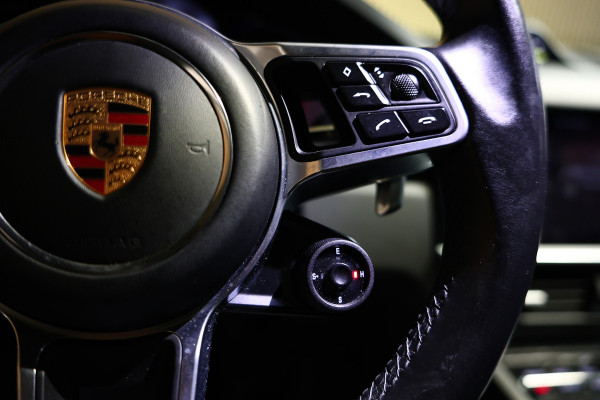 Porsche Cayenne Coupé 3.0 E-Hybrid KRIJT NAVI CAMERA TREKHAAK CARPLAY "20