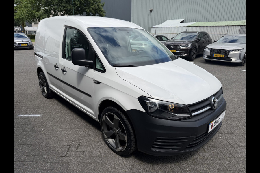 Volkswagen Caddy 2.0 TDI L1H1 Business (Trekhaak - Lichtmetalen velgen - Airco - Zijschuifdeur - Houten vloer - Lat om Lat - Ramen in achterdeur