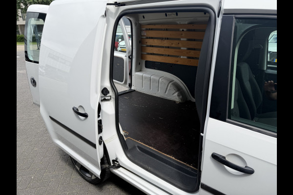 Volkswagen Caddy 2.0 TDI L1H1 Business (Trekhaak - Lichtmetalen velgen - Airco - Zijschuifdeur - Houten vloer - Lat om Lat - Ramen in achterdeur