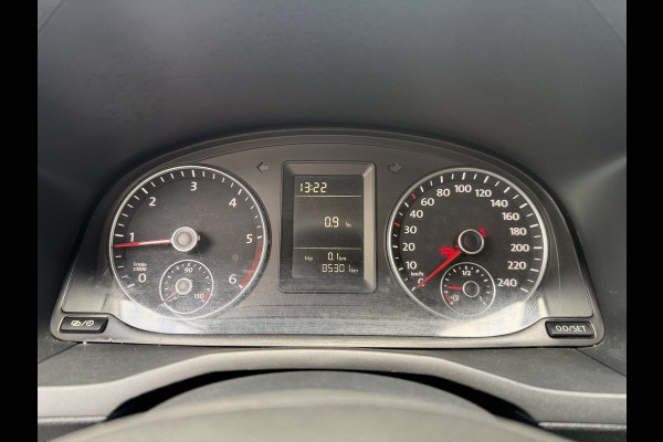 Volkswagen Caddy 2.0 TDI L1H1 Business (Trekhaak - Lichtmetalen velgen - Airco - Zijschuifdeur - Houten vloer - Lat om Lat - Ramen in achterdeur