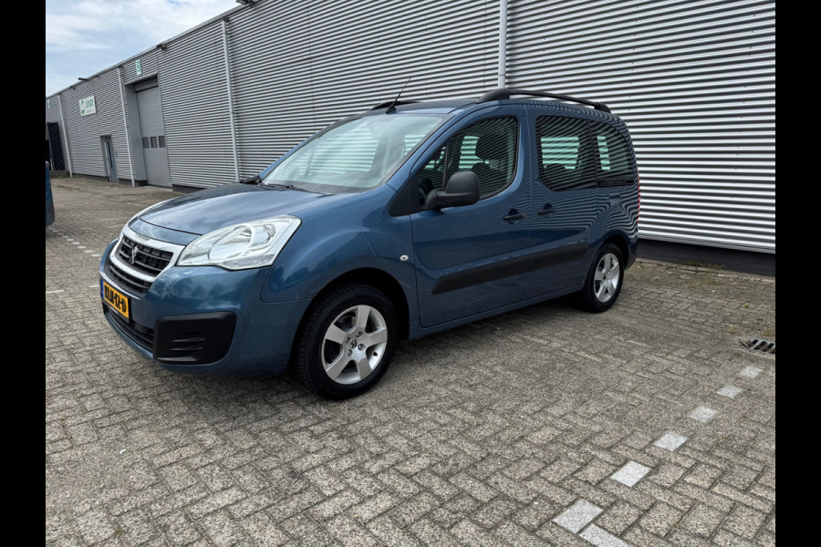 Peugeot Partner Tepee 1.2 PureTech Allure,Parkeersensoren,cruisecontrol,trekhaak,Navigatie/bluetooth,
