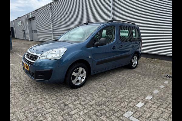 Peugeot Partner Tepee 1.2 PureTech Allure,Parkeersensoren,cruisecontrol,trekhaak,Navigatie/bluetooth,