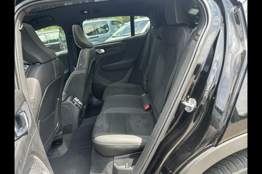 Volvo C40 Recharge Core 69 kWh SOH 91% | CLIMATE PACK | 3 FASE | ACHTERUIT RIJ CAMERA | ELEK. ACHTERKLEP | CRUISE CONTROL | PANO | 12 MND BOVAG GARANTIE | KEYLESS | DODE HOEK |
