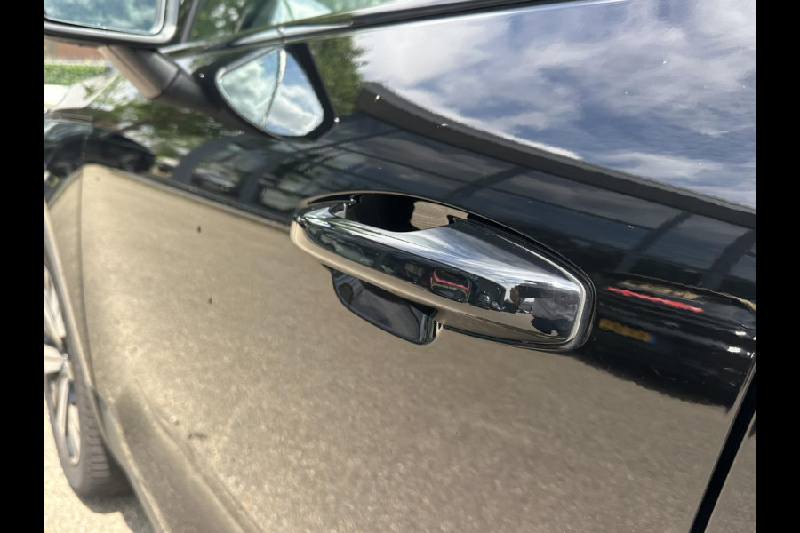 Volvo C40 Recharge Core 69 kWh SOH 91% | CLIMATE PACK | 3 FASE | ACHTERUIT RIJ CAMERA | ELEK. ACHTERKLEP | CRUISE CONTROL | PANO | 12 MND BOVAG GARANTIE | KEYLESS | DODE HOEK |