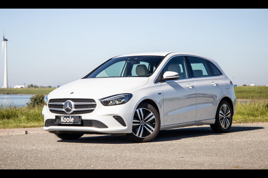 Mercedes-Benz B-Klasse 250 e Business Solution Luxury Limited CARPLAY / AMBILIGHT / STOELVERWARMING / CAMERA / DEALER ONDERHOUDEN