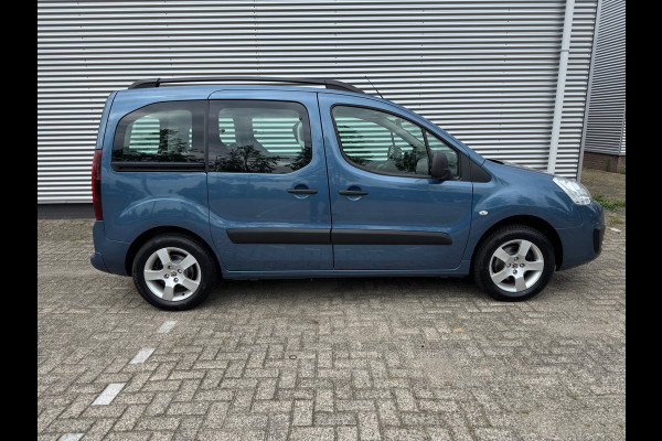 Peugeot Partner Tepee 1.2 PureTech Allure,Parkeersensoren,cruisecontrol,trekhaak,Navigatie/bluetooth,