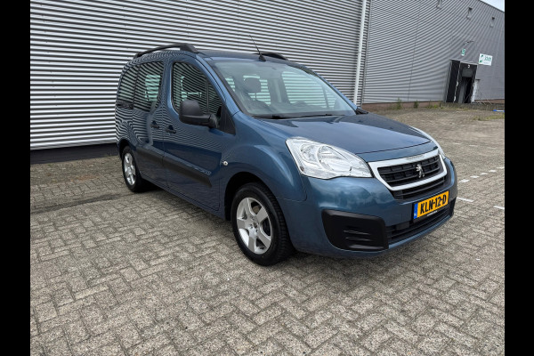 Peugeot Partner Tepee 1.2 PureTech Allure,Parkeersensoren,cruisecontrol,trekhaak,Navigatie/bluetooth,