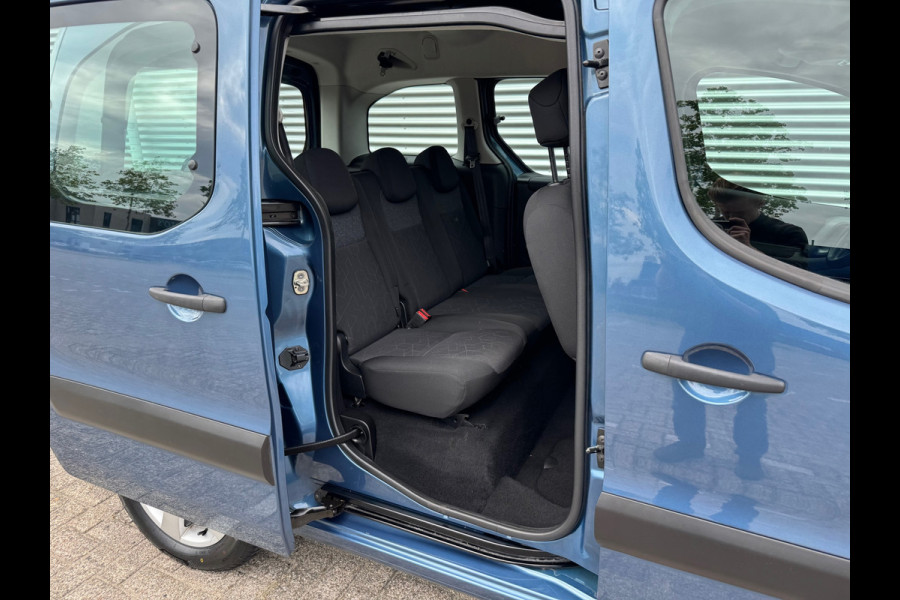 Peugeot Partner Tepee 1.2 PureTech Allure,Parkeersensoren,cruisecontrol,trekhaak,Navigatie/bluetooth,