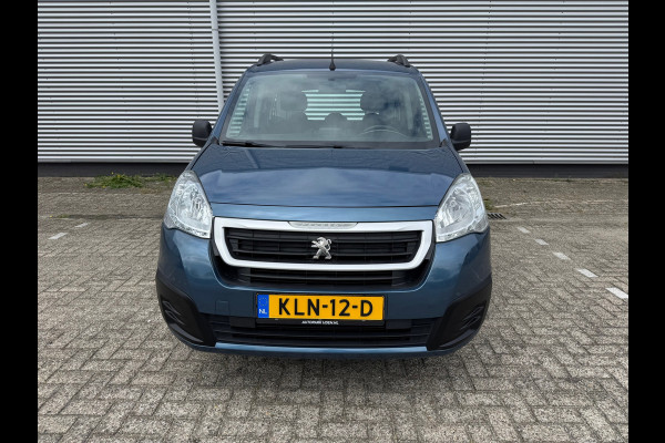 Peugeot Partner Tepee 1.2 PureTech Allure,Parkeersensoren,cruisecontrol,trekhaak,Navigatie/bluetooth,