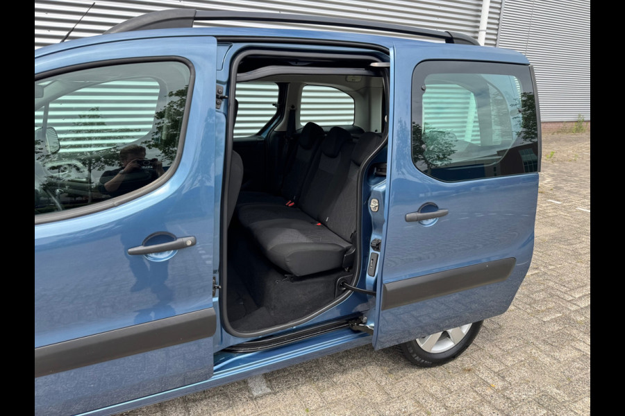 Peugeot Partner Tepee 1.2 PureTech Allure,Parkeersensoren,cruisecontrol,trekhaak,Navigatie/bluetooth,