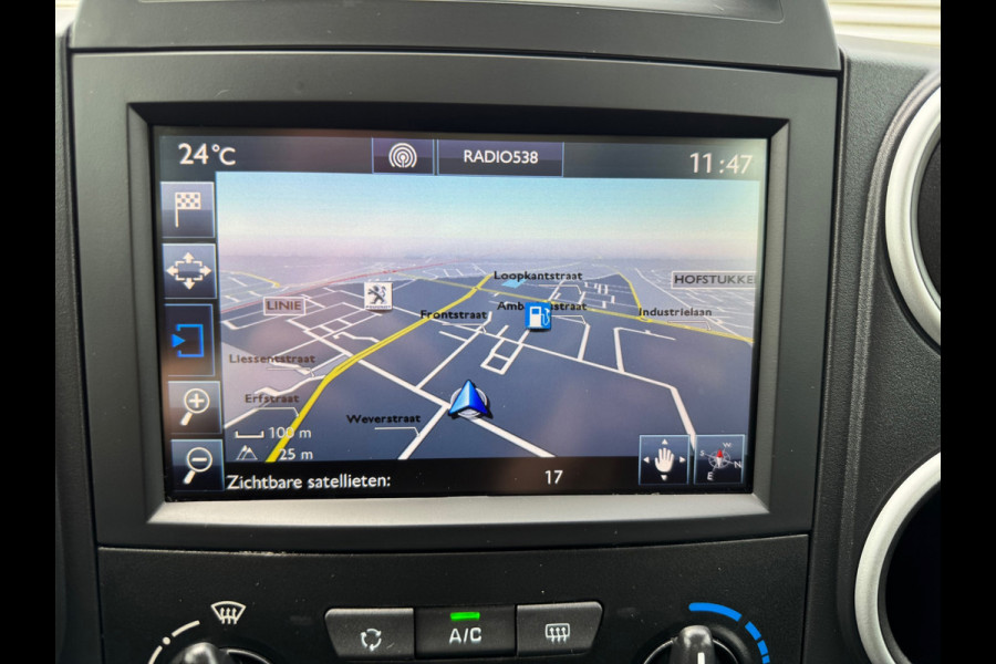 Peugeot Partner Tepee 1.2 PureTech Allure,Parkeersensoren,cruisecontrol,trekhaak,Navigatie/bluetooth,