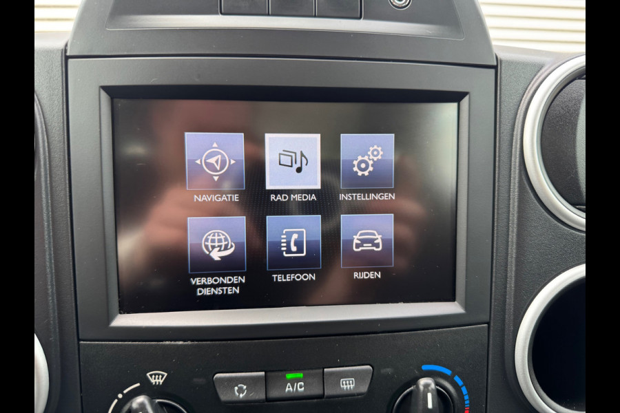 Peugeot Partner Tepee 1.2 PureTech Allure,Parkeersensoren,cruisecontrol,trekhaak,Navigatie/bluetooth,